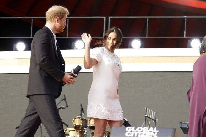 Kraliyet ailesinde yeni bomba! Meghan Markle’nin twerk videosu sızdı, ortalık yine karıştı - Resim: 21